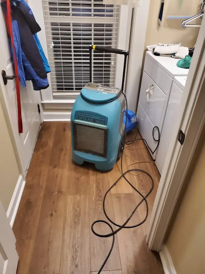 Commercial dehumidifier deployed for Flood Damage Cleanup in Vine Grove